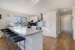 Gourmet kitchen