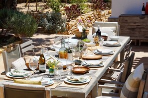 Enjoy a family dinner al fresco.