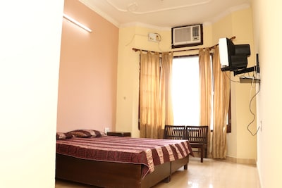 Beautiful Group n Marriage Stay Cottage in Amritsar