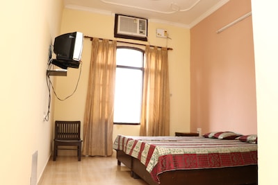 Beautiful Group n Marriage Stay Cottage in Amritsar