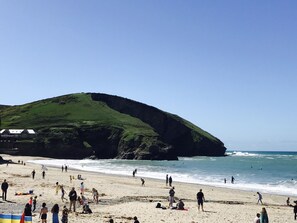 Beach 100m from cottage 