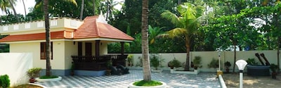 Cherai Beach Villa - Experience the beachside stay