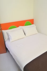 Stay at Budget HoTel East Jakarta Indonesia