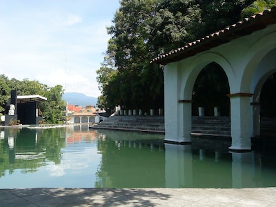 ¡Hermosos alquileres de vacaciones en Sunny Cuernavaca, México-Familia y mascotas!