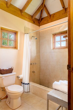 Private bathroom with hot water, towels and toiletries provided.