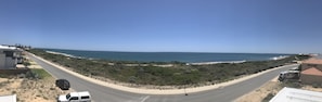 Vue sur la plage ou l’océan