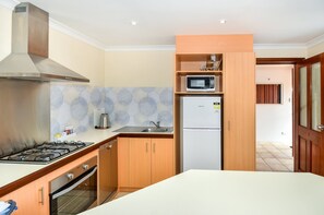 KingSpaKitchen2