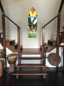 BELLINGEN CONVERTED CHURCH on the river