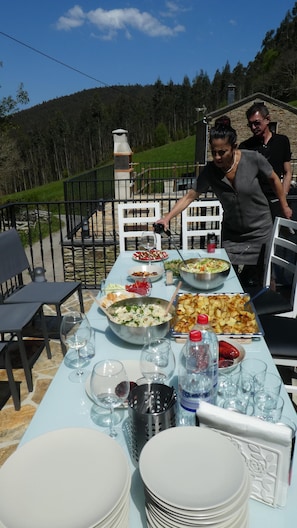 Outdoor dining