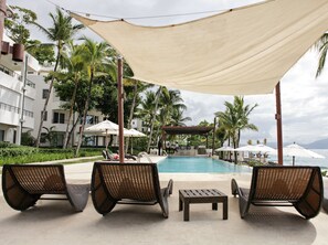 Beachfront pool