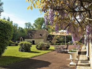 Terrace for dining al-fresco