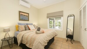 Main bedroom with queen bed
