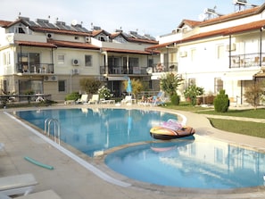 Calis Apartment, Pool