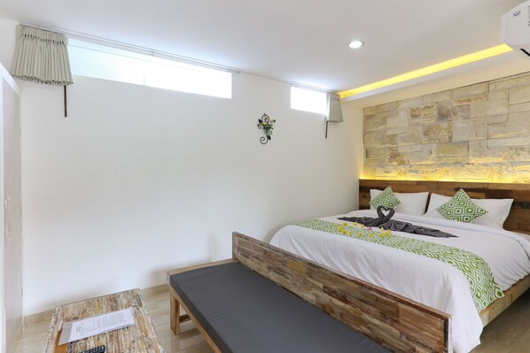 1 Bedroom Green Studio 11
Real Bed King Size ( 200 X 200 cm ) 