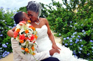 Romantic villa weddings in Jamaica