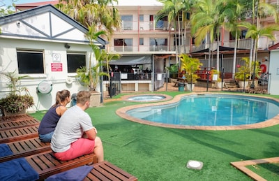 Brisbane Backpackers Resort - Group of 4