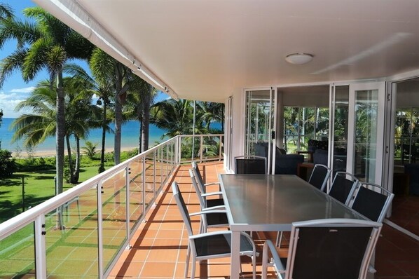 Beaches No 6 - Beachside patio