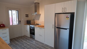 Full gourmet kitchen 