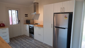 Full gourmet kitchen