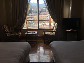 Deluxe room with Hill View