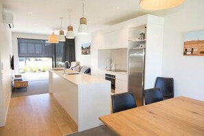 kitchen/living