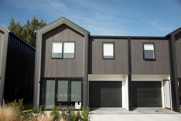 Holiday Home-near Airport
