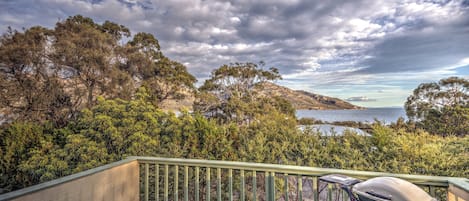 2018-freycinetholidayhouses-Beachcroft-Kip (6)_L-be1d0e6b-0bc7-4df1-8331-06cac8307a3f.jpg