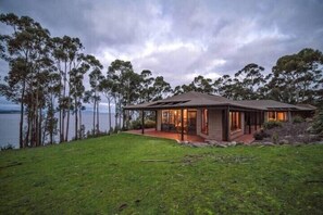 (Located 25 minutes from the Hobart CBD, making it the perfect property for a Hobart getaway. Tinderbox Cliff House is set in a secluded bush setting overlooking the Derwent River.1)