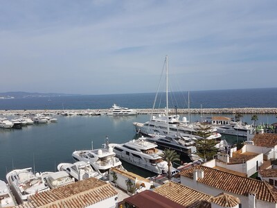 Penthouse with magnificent view and 2 swimming pools at the Costa Del Sol