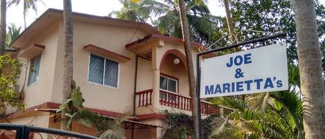 Joe and Marietta's Guesthouse, Calangute, Goa