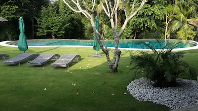 Luxury 6BR Villa With 18meters Pool! Billiard, Home Cinema Etc.