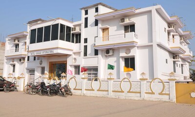 HOTEL KANAKO INTERNATIONAL BODHGAYA 