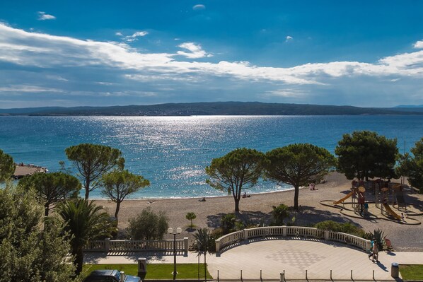 Vue sur la plage ou l’océan