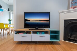 Entertainment unit