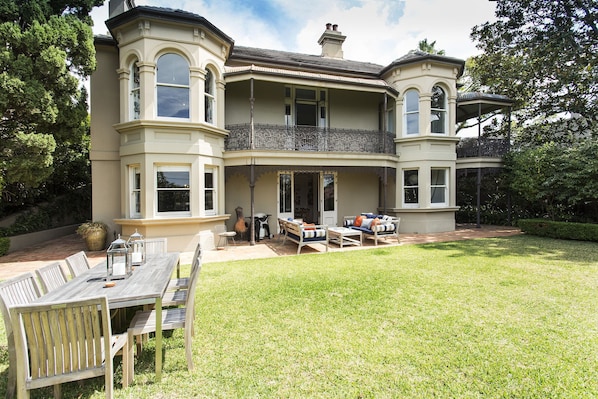 Victorian Classic. Big back yard with trampoline and outdoor furniture settings