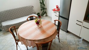 Kitchen and dining area (upper floor)
