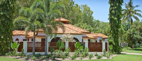 Port Douglas holiday house just footsteps from Four Mile Beach