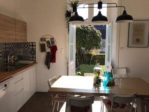 Kitchen / Dining