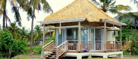 Barn N Bunk Deluxe Bungalow. Its 4x4 meter square comes with ensuite bathroom.