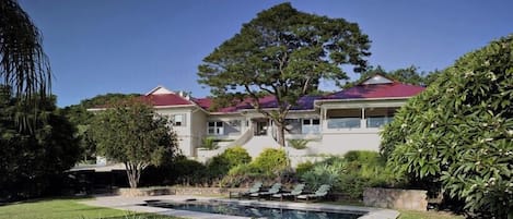umSisi House and Swimming Pool