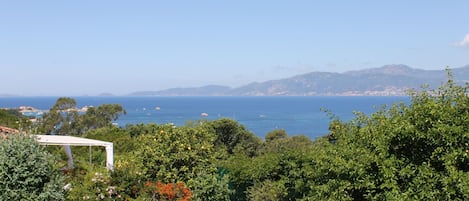 vue mer sur Ajaccio, les îles sanguinaires et la presqu'île de Isolella