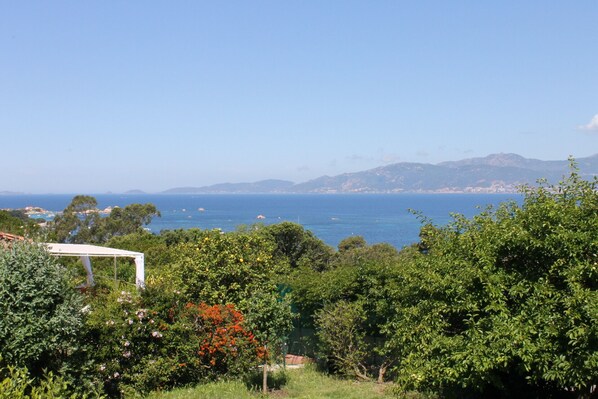 vue mer sur Ajaccio, les îles sanguinaires et la presqu'île de Isolella