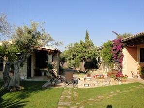 outdoor patio access to the guest house