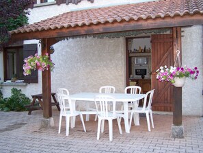 La terrasse coté cuisine