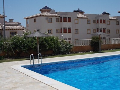 Beautiful fully air/conditioned Top floor holiday apartment 
