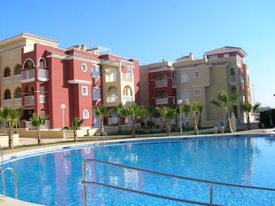 2-bedroom apartment in quiet location,  5 mins walk from all amenities