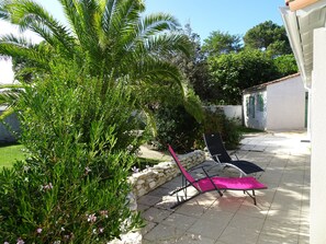 Garden side terrace