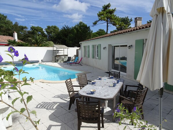 Pool side terrace