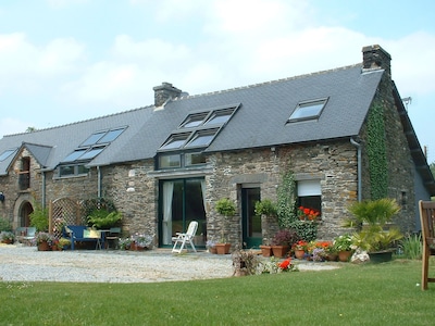 Our beautiful holiday cottage in the centre of Brittany,