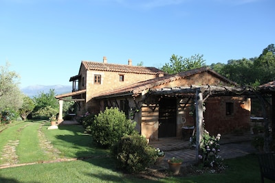 Restauriertes traditionelles Haus mit privatem Pool und Blick auf das Tal von Tiétar